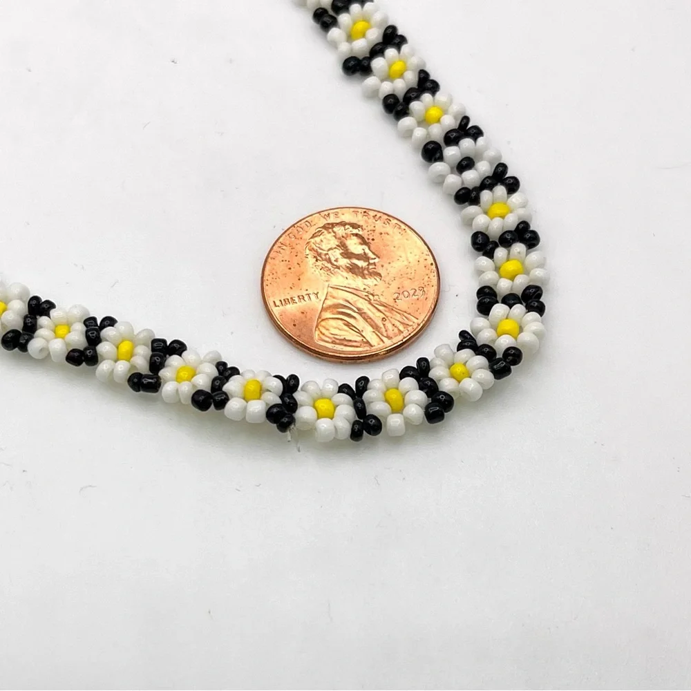 Cute Handcrafted Seed Bead Daisy Necklace White Yellow Black Hippie Boho Vibe